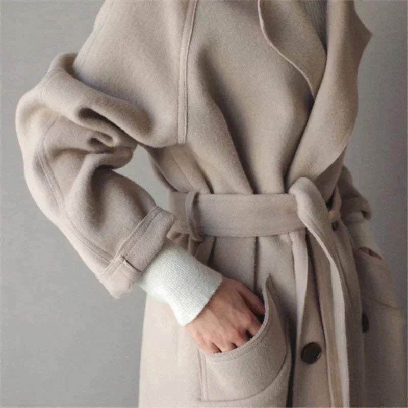Séarlás – Elegant Long Coat