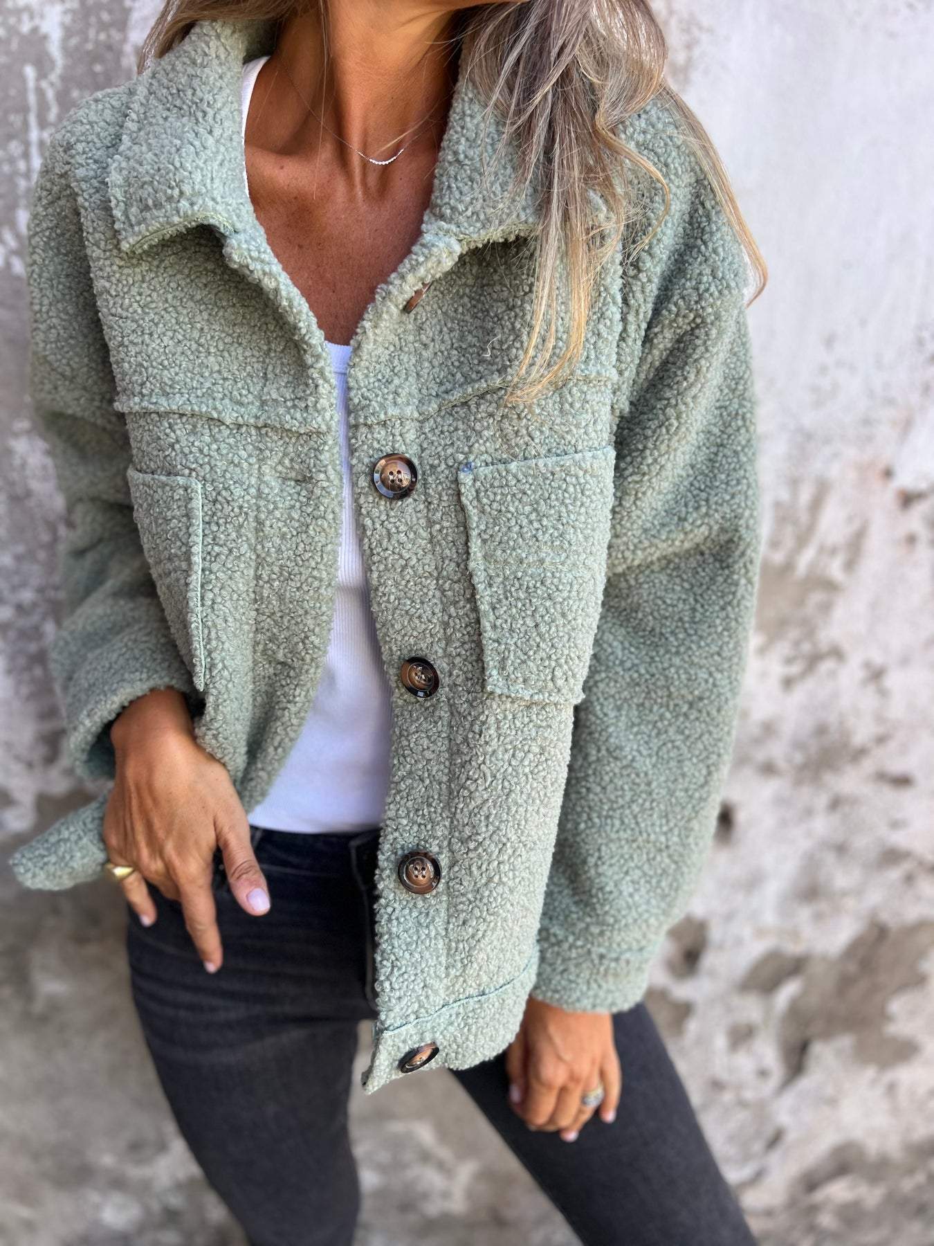 Étaín – Warm Buttoned Short Jacket