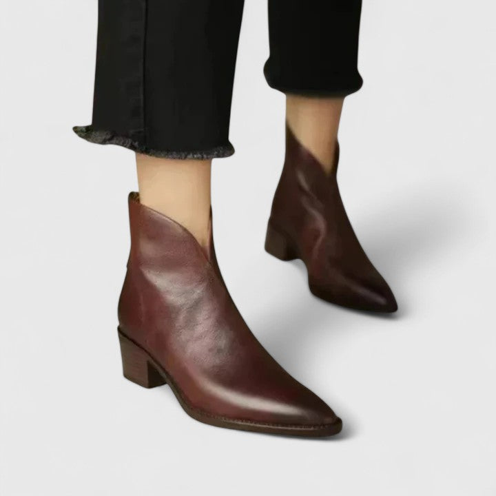 Raynlee™ | Elegant Low-Heel Ankle Boots
