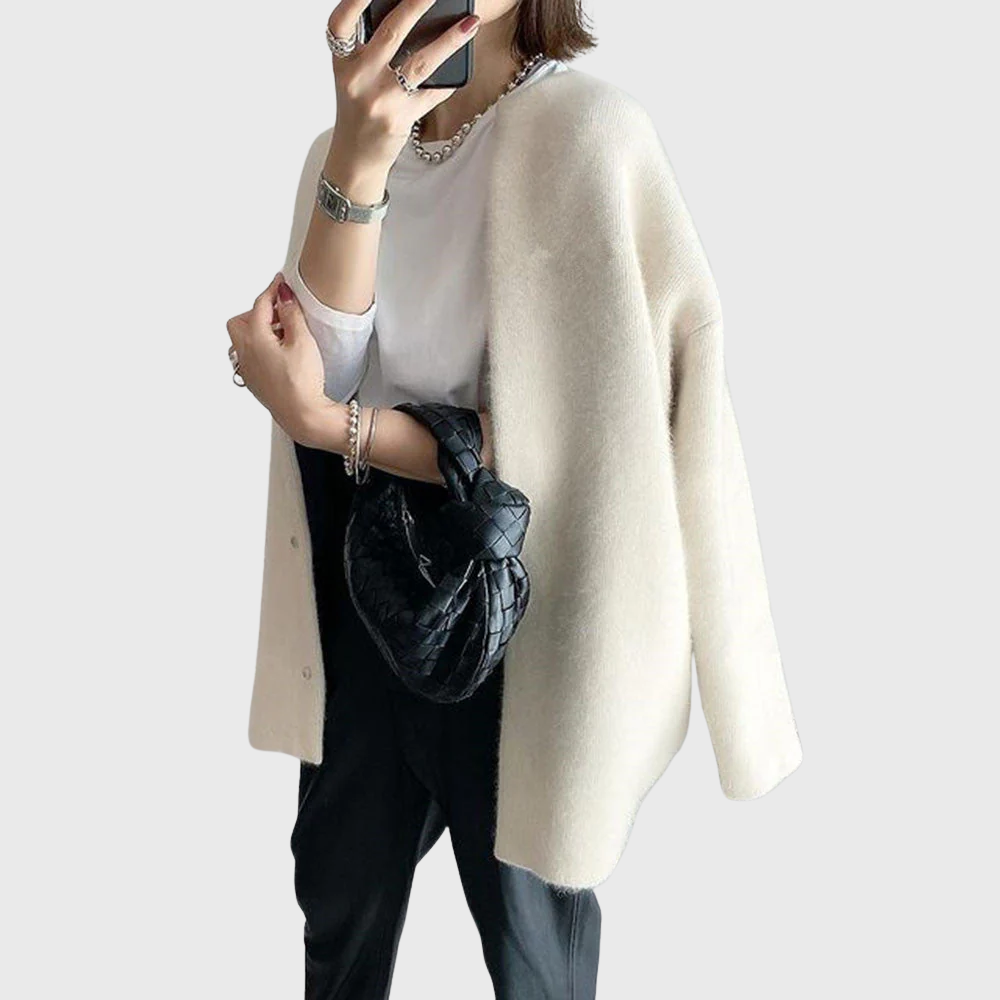 Éliane | Soft Minimalist Knit Cardigan