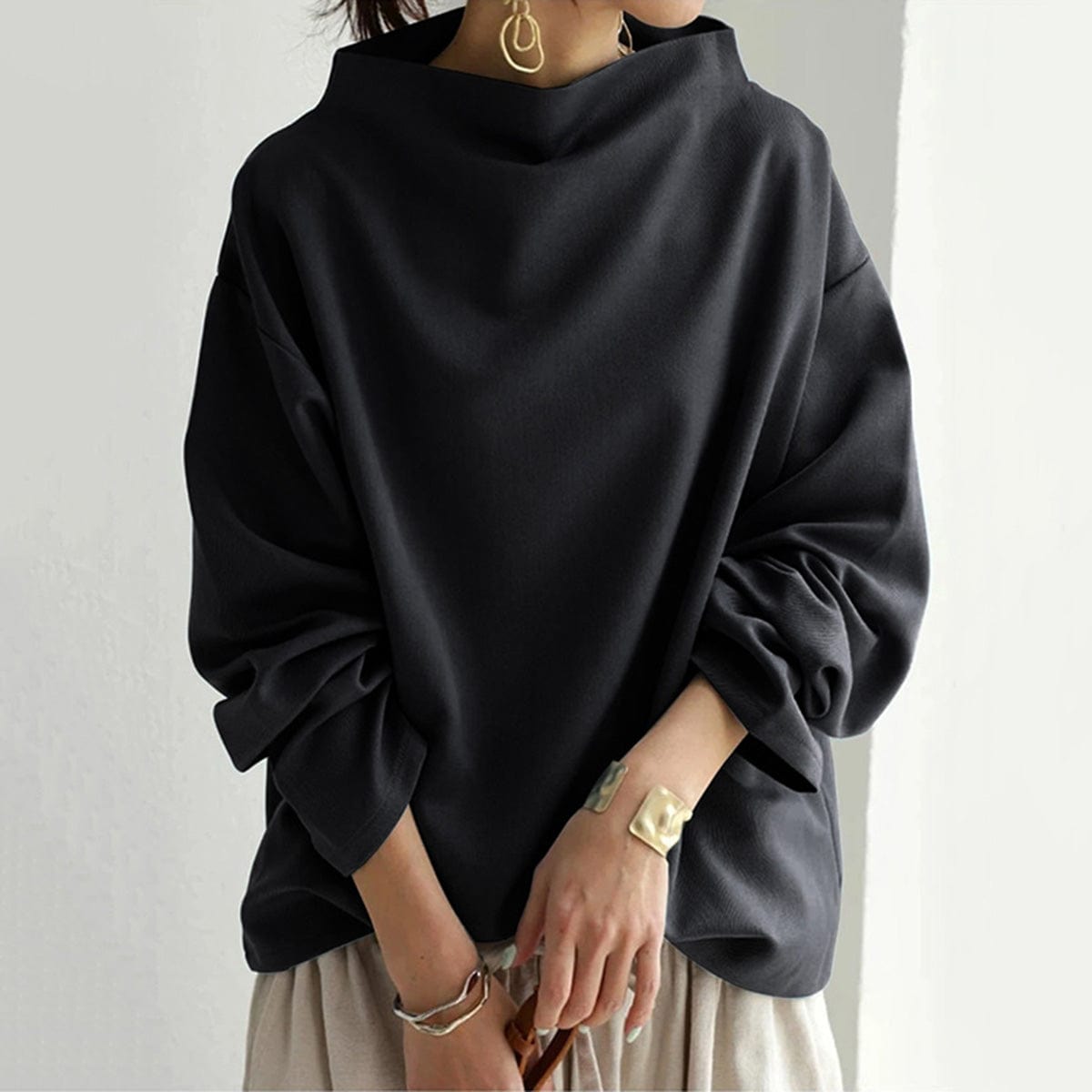 Eithne – Chic High Neck Pullover