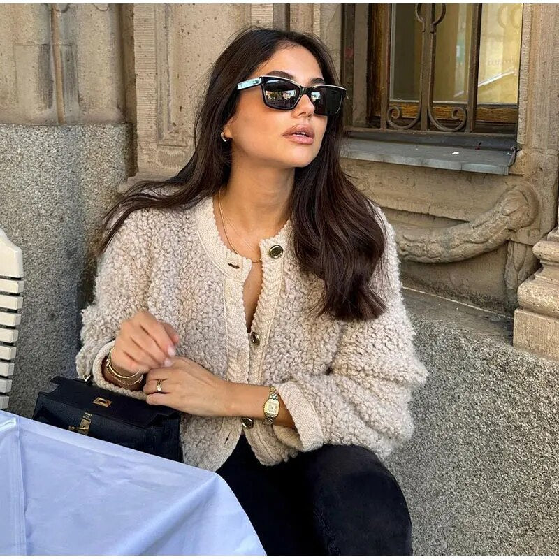 Svala | Stylish Women's Vest – Casual Chic