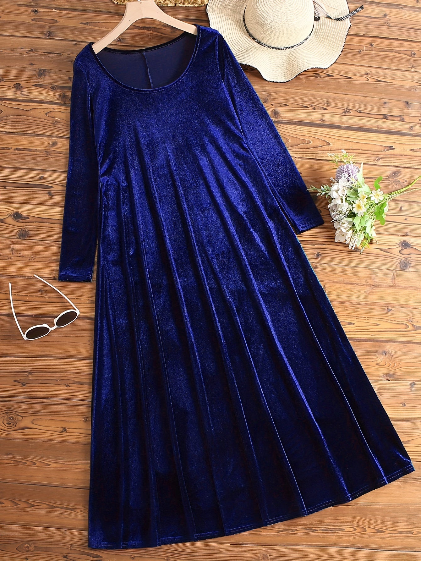 Elowen | Velvet Flow Maxi Dress